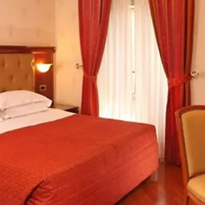 Serena Srl Отель Рим