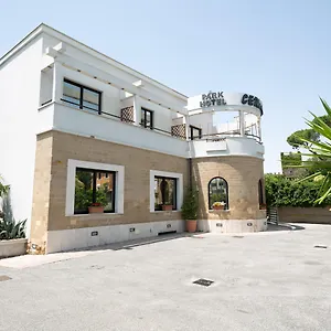 Cervara Park Отель Рим
