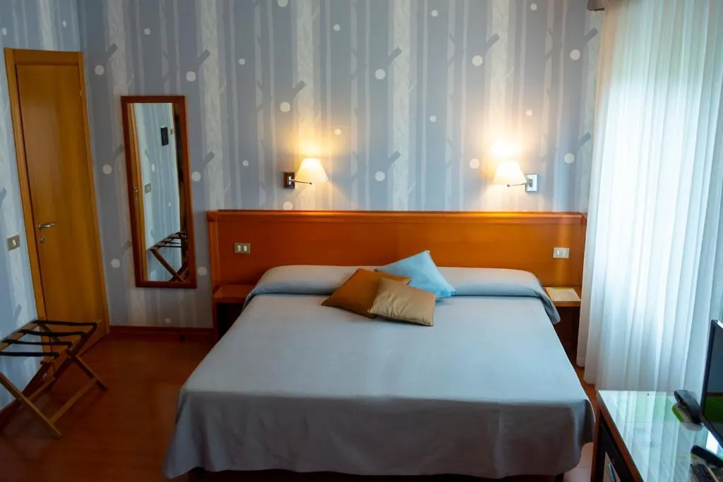 ***  eco Hotel Milano&BioRiso Restaurant Italia
